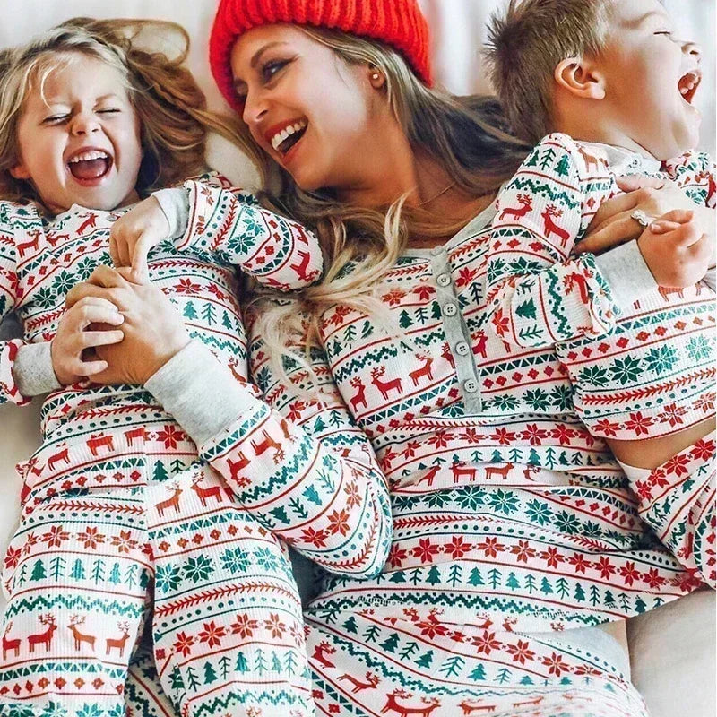 2025 Christmas Family Matching Pajamas β Elk Print Sleepwear Set for Mom, Dad, Kids & Baby, Holiday PJs & Xmas Gift