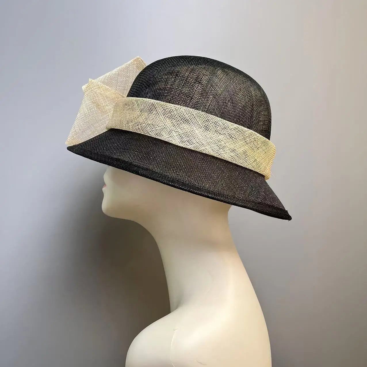 Elegant Women’s Linen Top Hat – Lightweight Handmade Flower Fascinator, Wide Brim Sun Hat, Vintage Millinery for Weddings, Tea Parties & Special Events