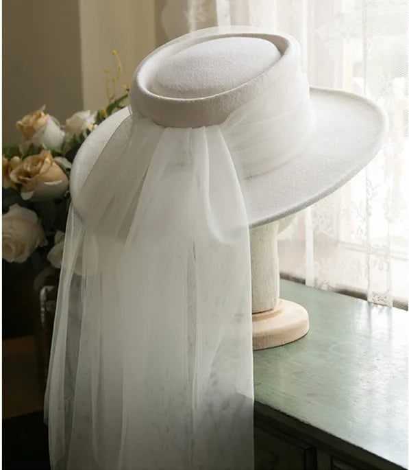 High-End Elegant Retro French Wool Top Hat – White Headdress for Weddings, Travel Photography & Special Occasions
