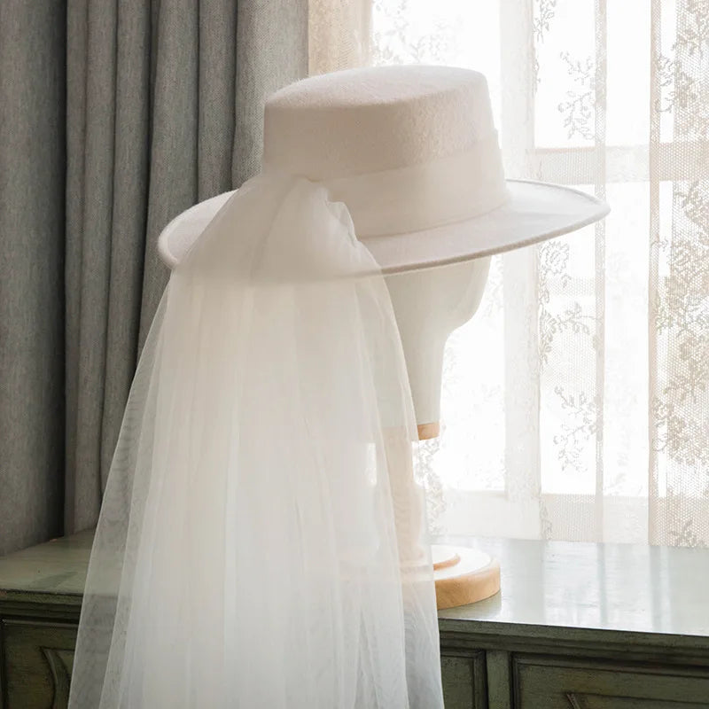 High-End Elegant Retro French Wool Top Hat – White Headdress for Weddings, Travel Photography & Special Occasions