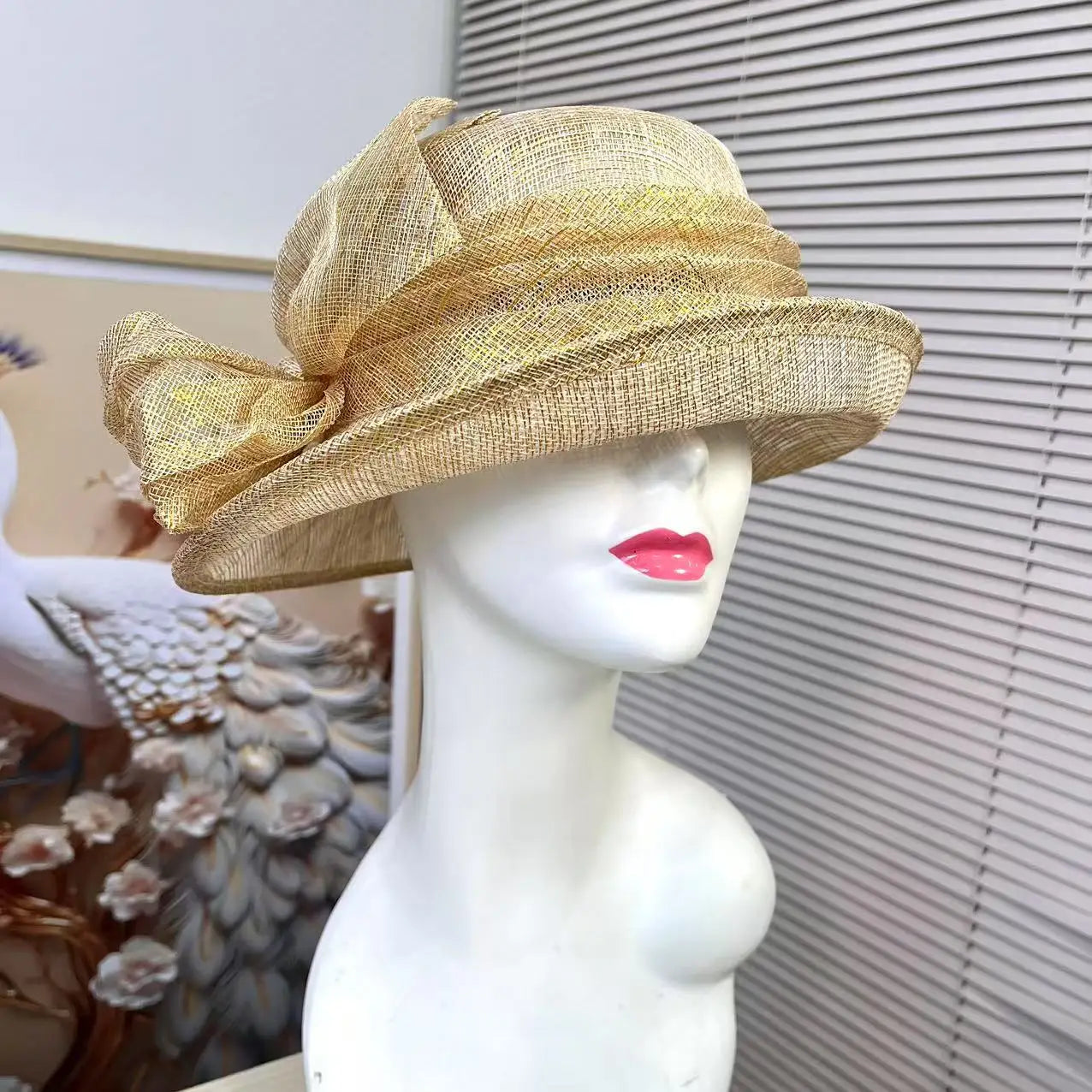 Elegant Women’s Linen Top Hat – Lightweight Handmade Flower Fascinator, Wide Brim Sun Hat, Vintage Millinery for Weddings, Tea Parties & Special Events