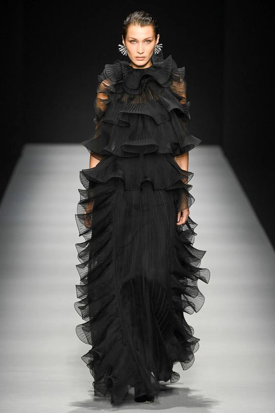 New Trend Black Fluffy Tiered Long Women Dress To Party Straight Layered