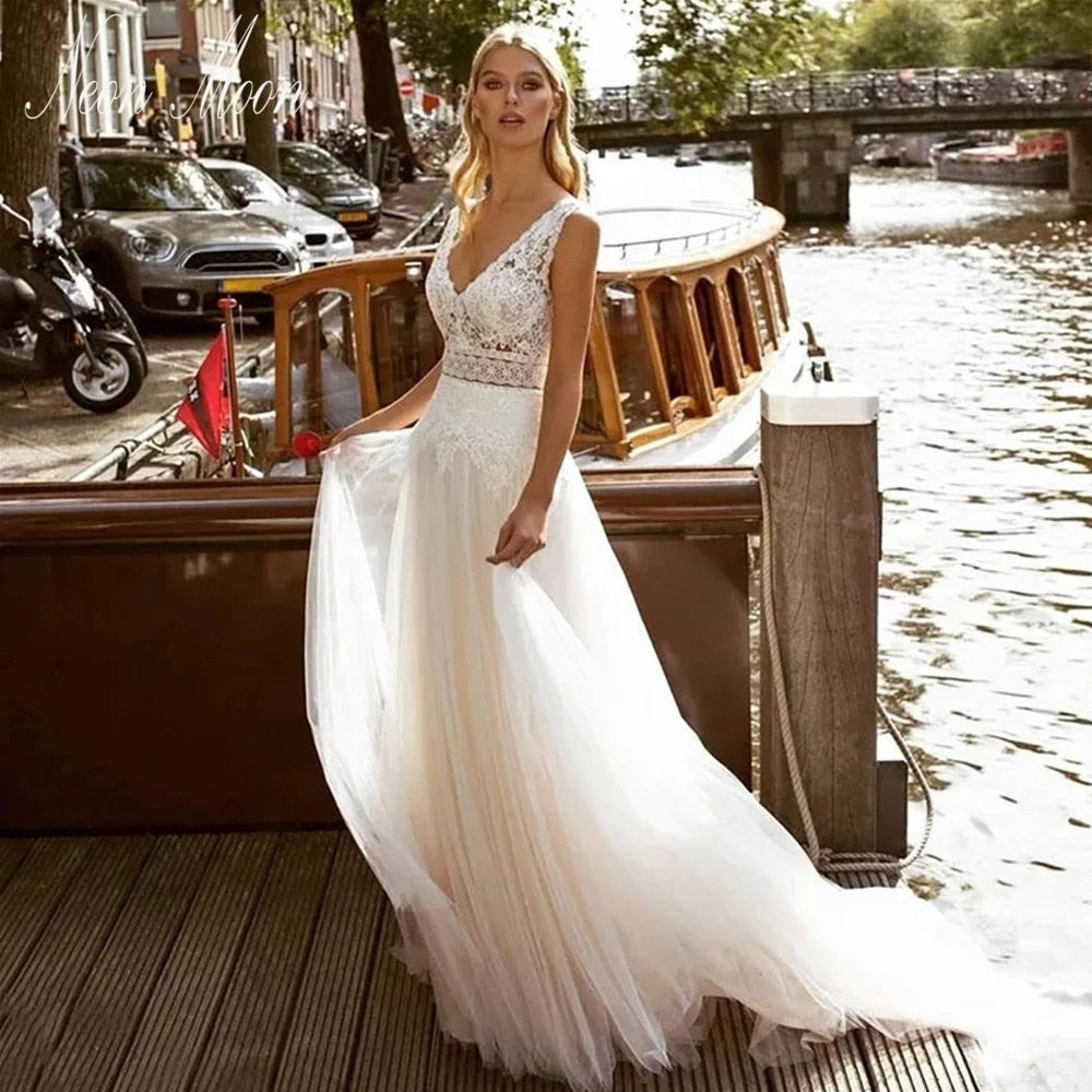 V-neck Wedding Dress