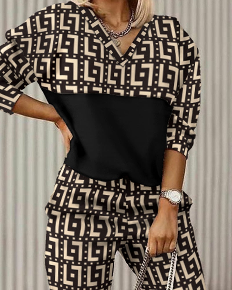 V Neck Print Top + Pants Tracksuit