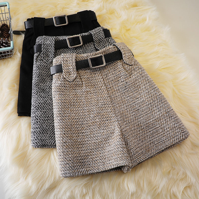 High Waisted Woolen Short with Belt for Women