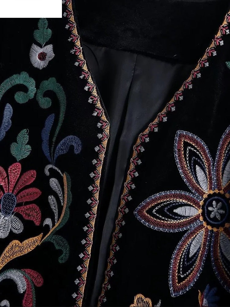 Vintage Flower Embroidery Top for Women