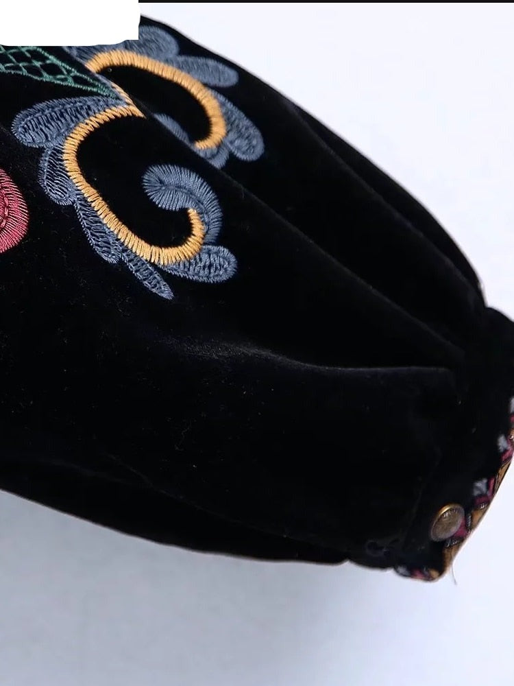 Vintage Flower Embroidery Top for Women