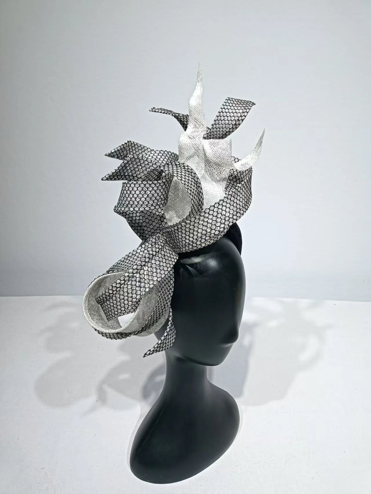 Handmade Floral Hat for Women – Elegant Sinamay Church Hat, Ladies’ Derby & Party Dress Headwear
