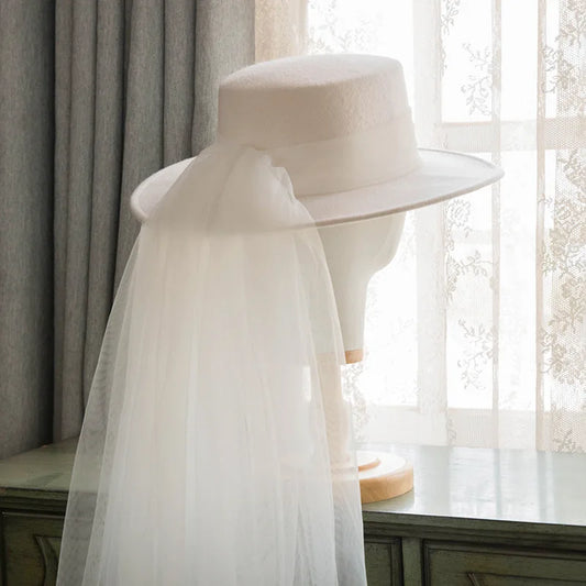 High-End Elegant Retro French Wool Top Hat – White Headdress for Weddings, Travel Photography & Special Occasions