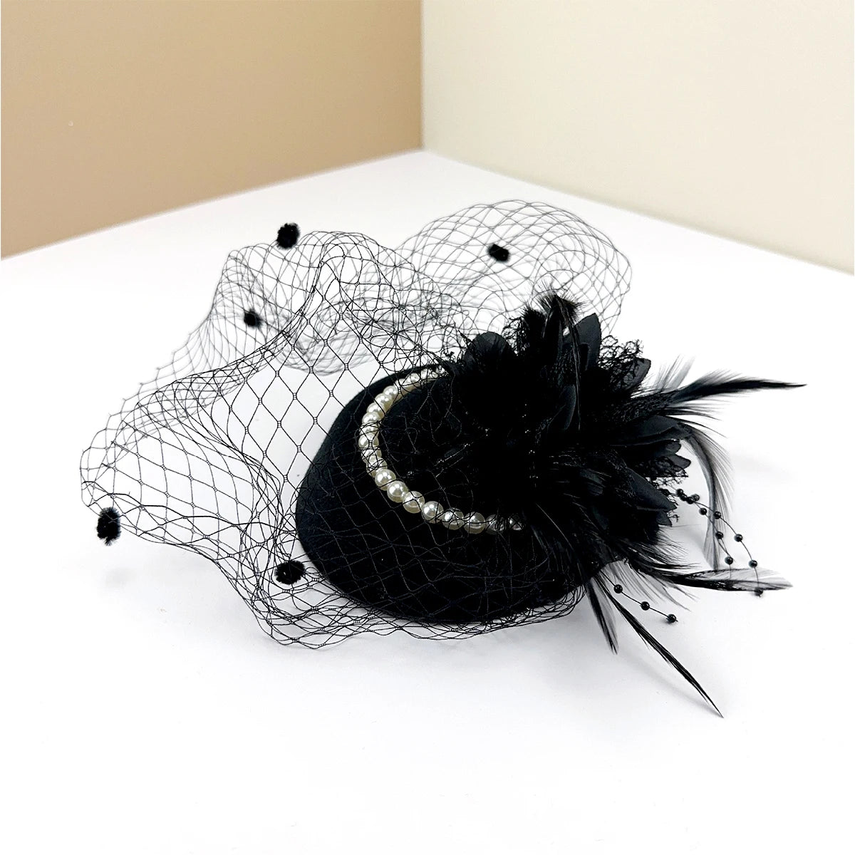 Women’s Retro French Top Hat – Elegant Mesh Fascinator Headdress for Evening Parties, Weddings & Social Events