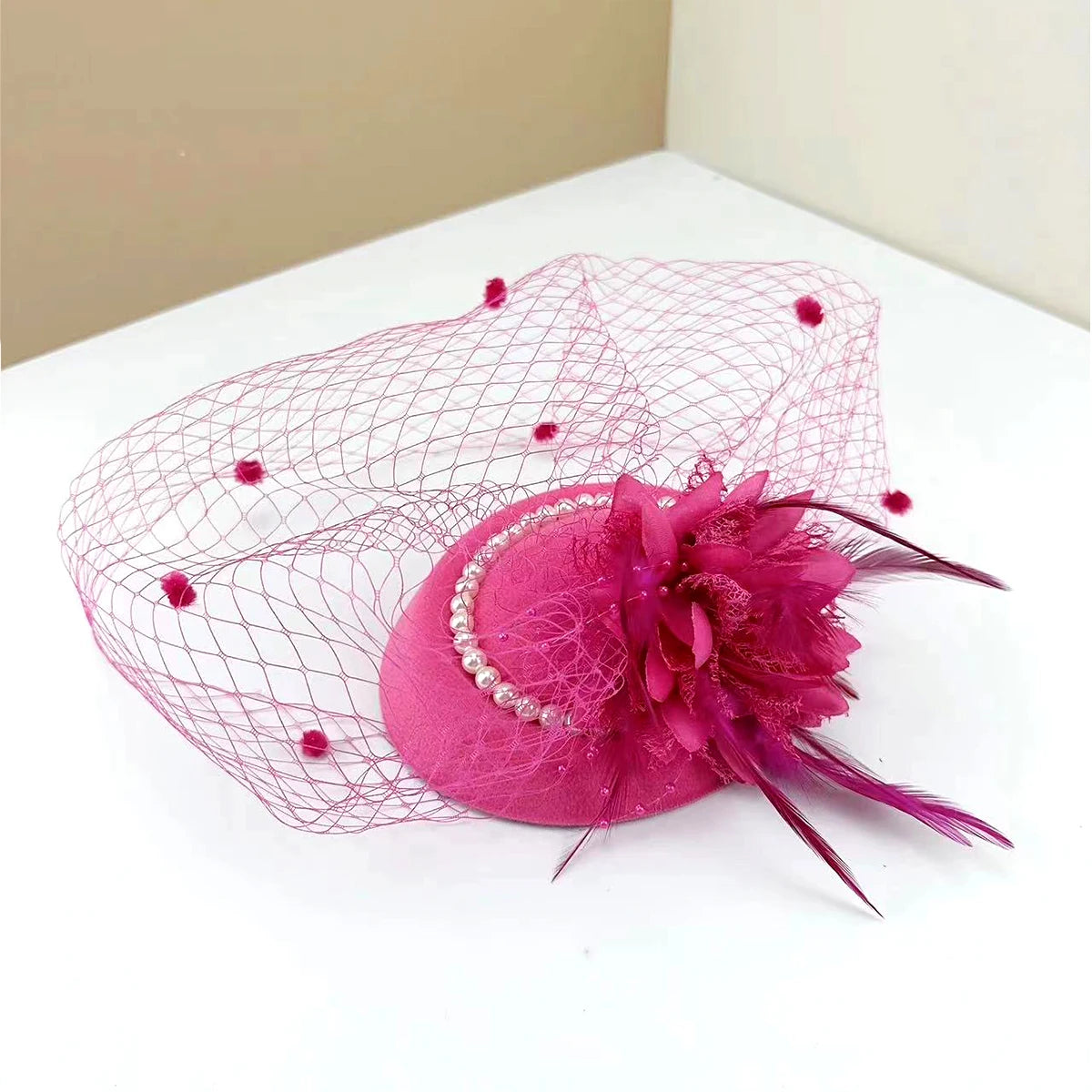 Women’s Retro French Top Hat – Elegant Mesh Fascinator Headdress for Evening Parties, Weddings & Social Events