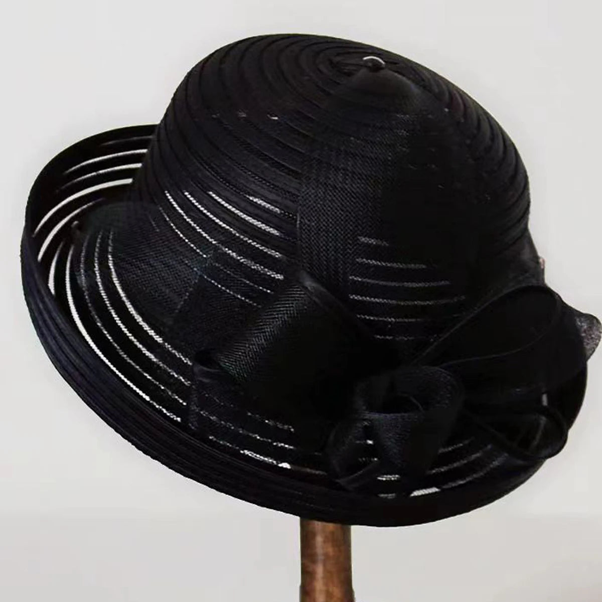 Women’s Rolled Edge Mesh Sun Hat – Fabric Flower Decoration, Breathable Sunshade Sports & Leisure Cap